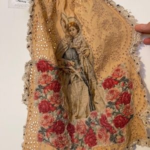 magnolia pearl jabot new with tag